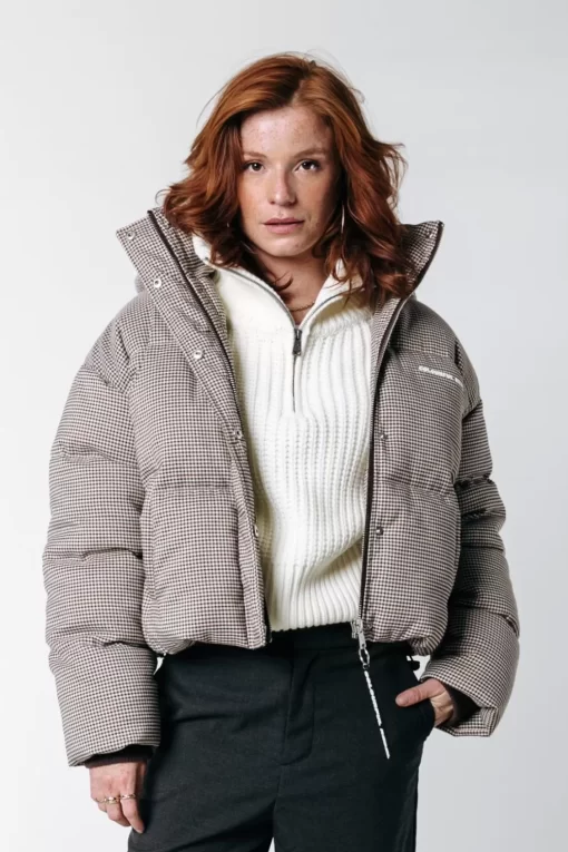 Zya Dogtooth Cropped Puffer | Brown | Colourful Rebel Hot