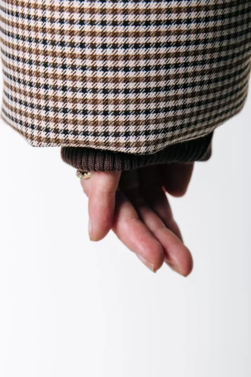 Zya Dogtooth Cropped Puffer | Brown | Colourful Rebel Hot